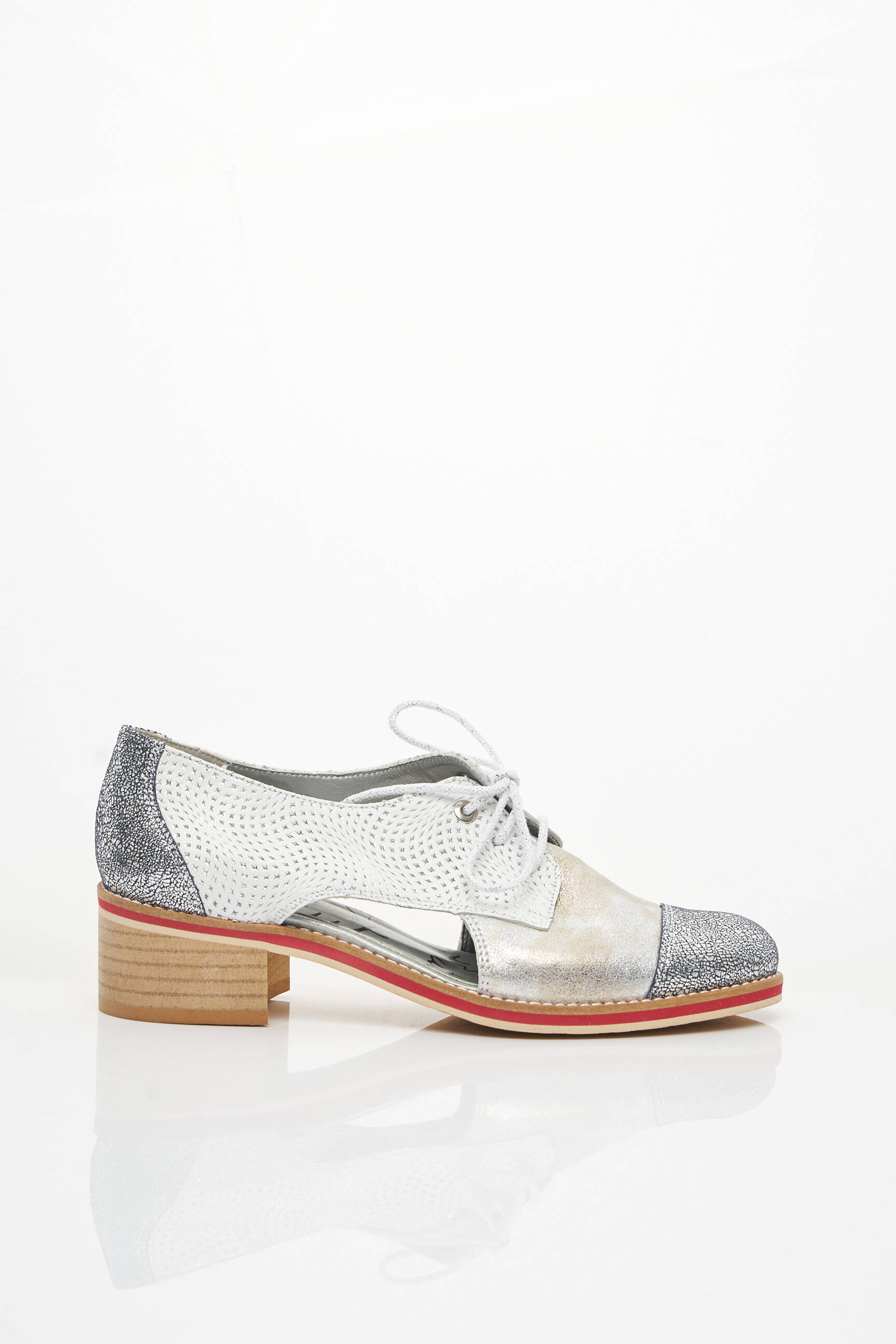 Un Tour En Ville Derby Femme couleur gris