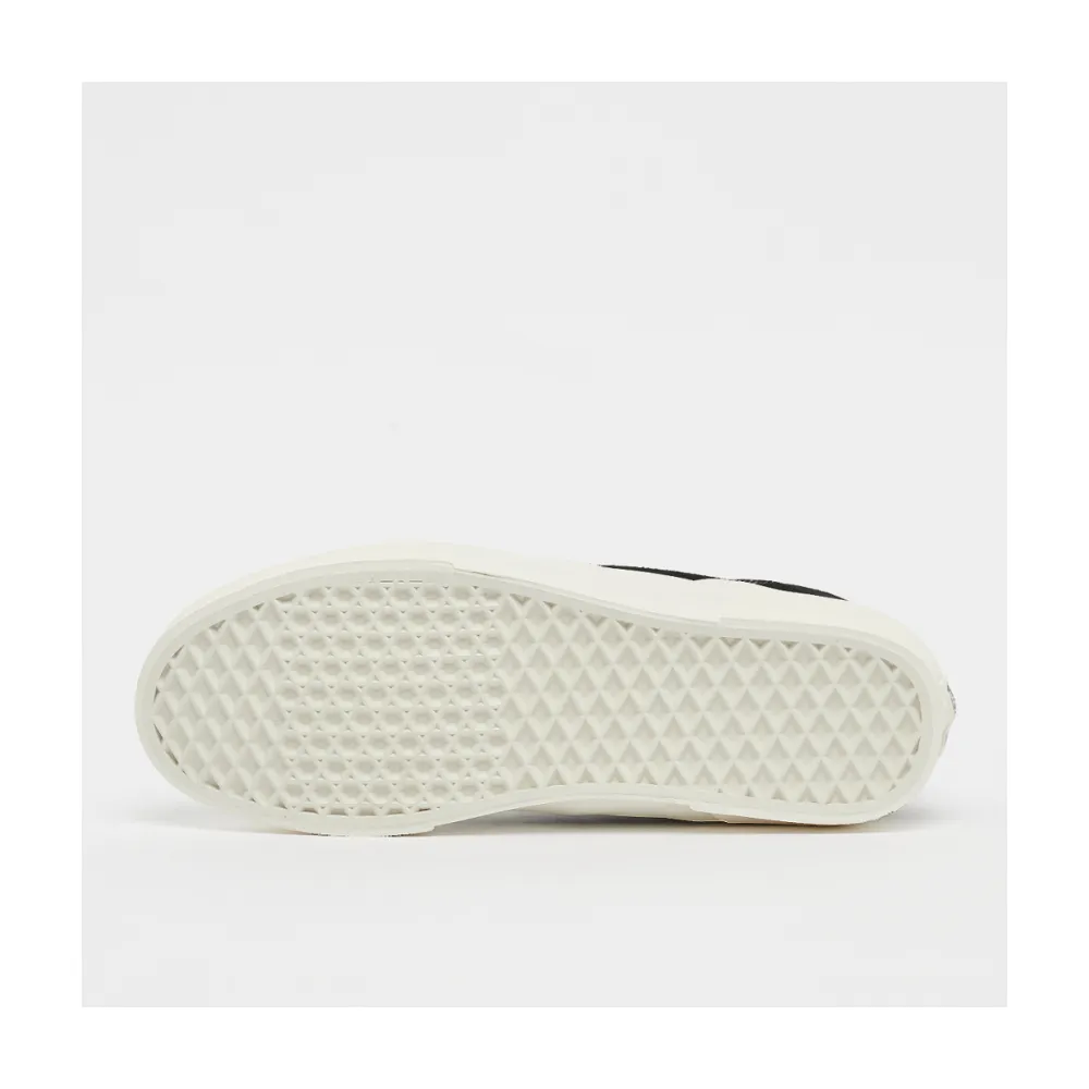 Vans Rowly Classic VN0009QJBPT / schwarz