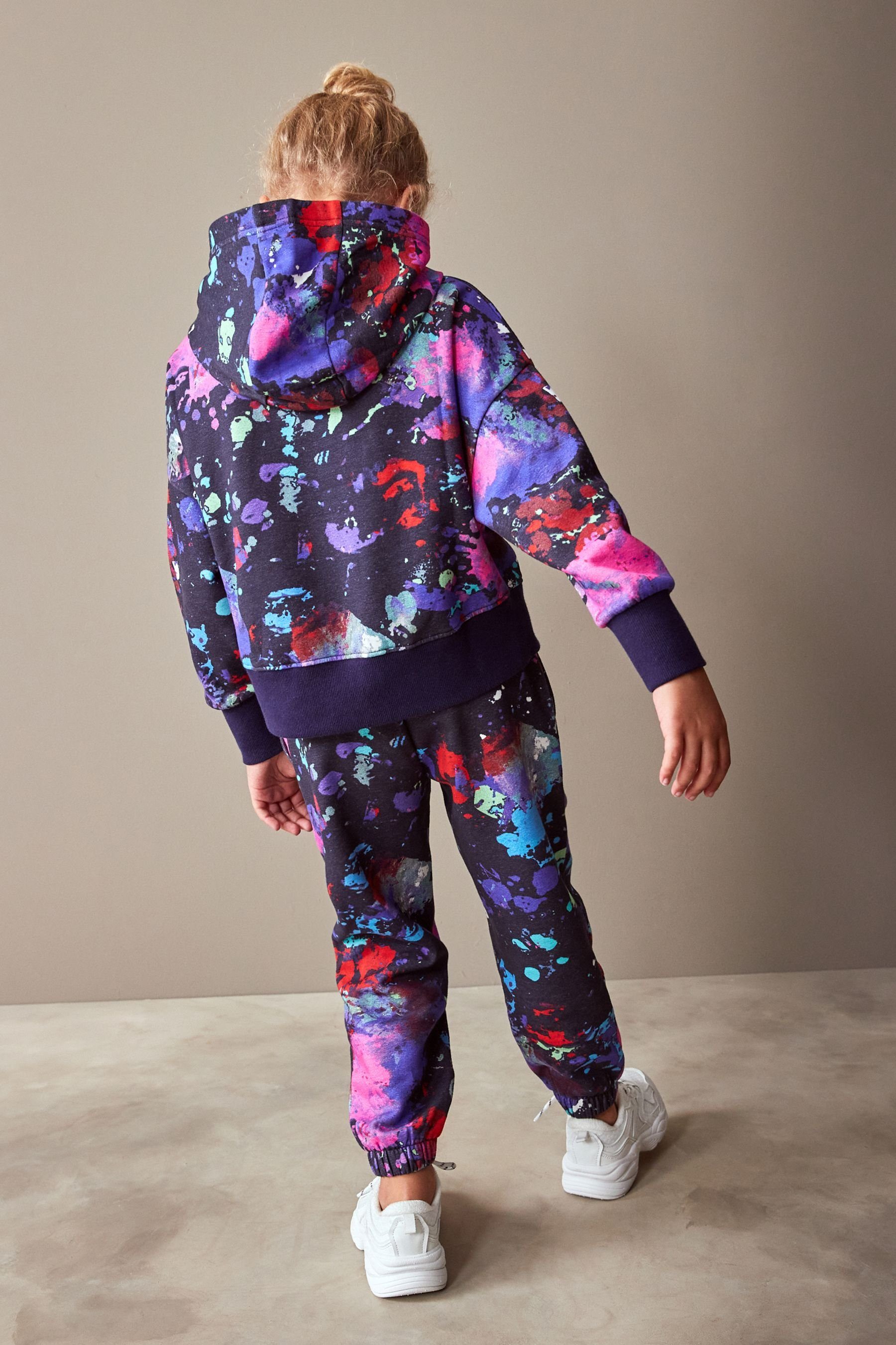 Next Jogginghose Oversized Fit Jogginghose im Stil der 90er-Jahre (1-tlg)