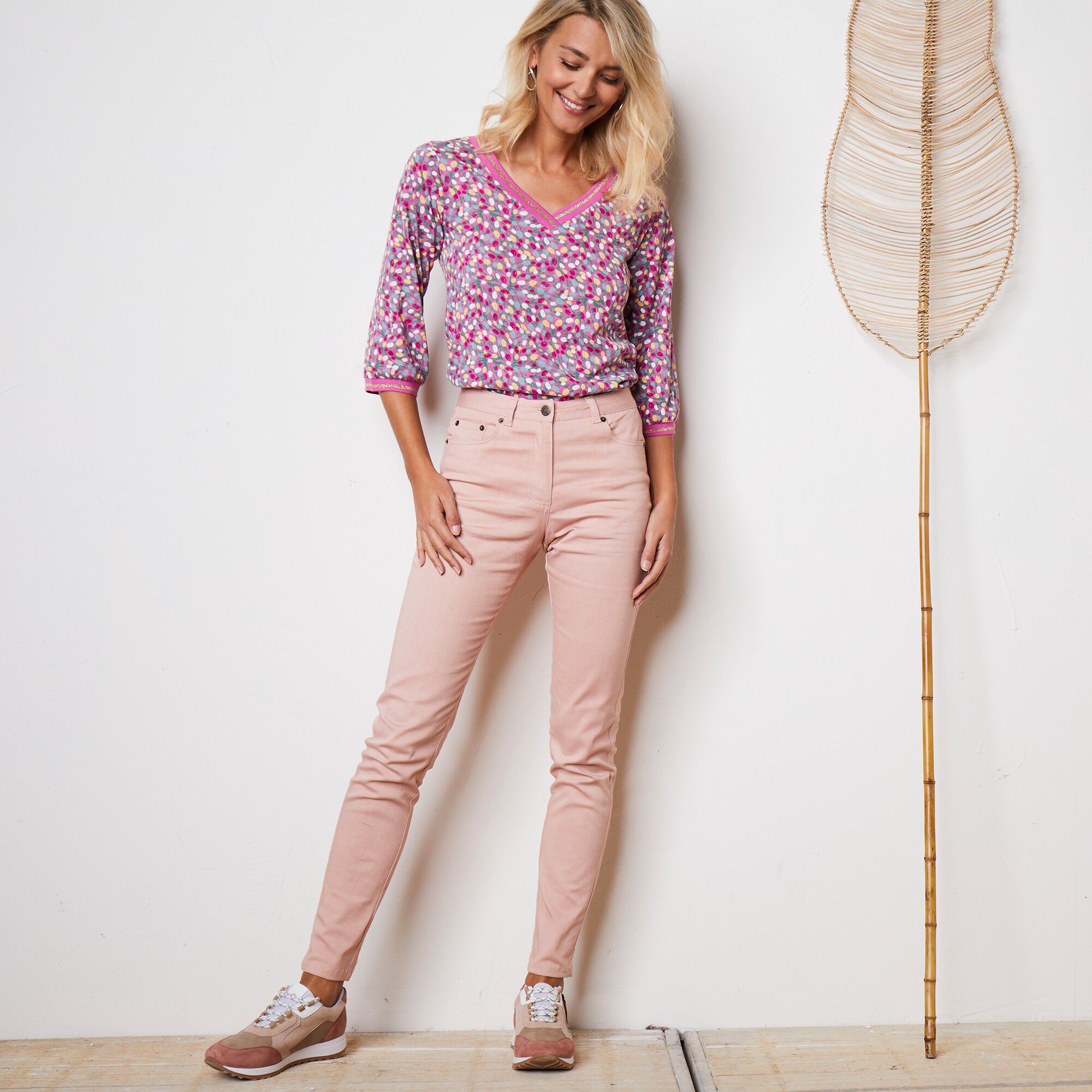 Pantalon fuselé couleur