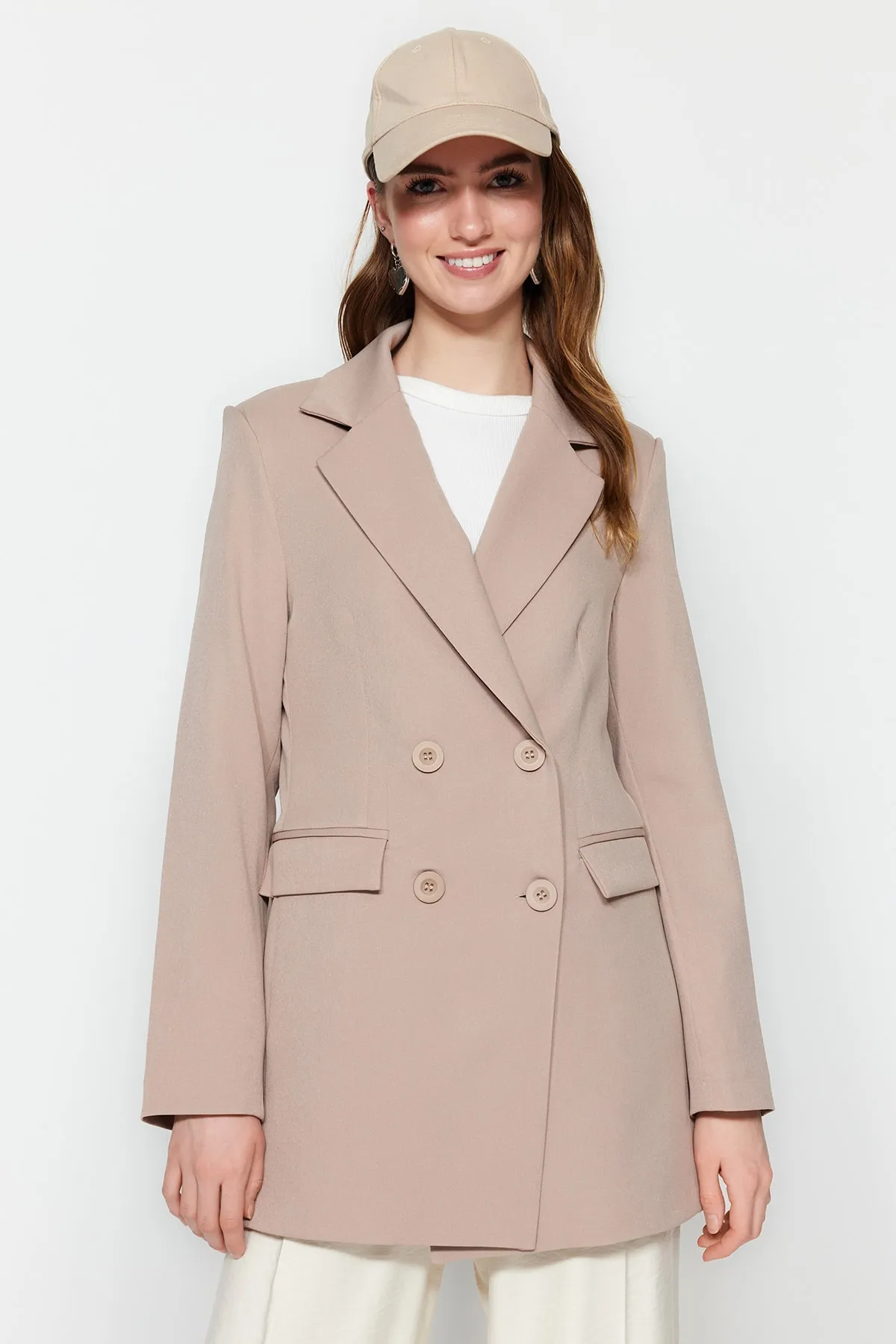 Trendyol Modest  Nerzfarbener Blazer aus Webstoff mit Doppelknöpfen und detailliertem Taschenfutter TCTSS22CE025