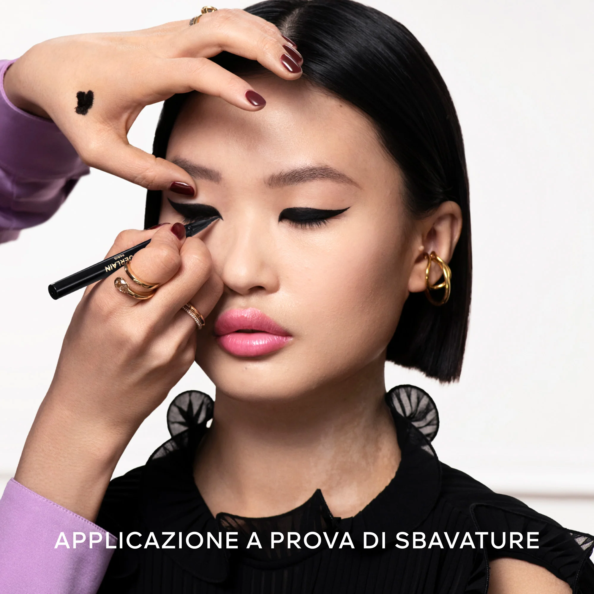Ајлајнер за очи Noir G Graphic Liner 24H -