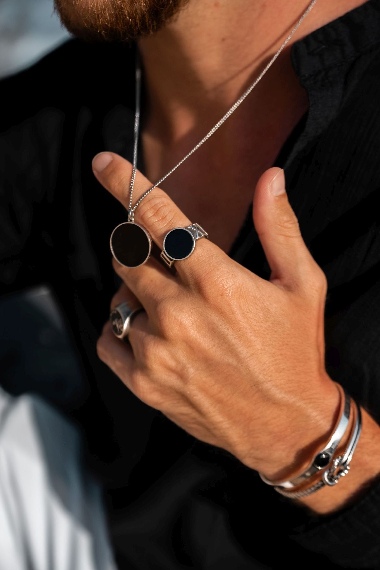 Anillos negros