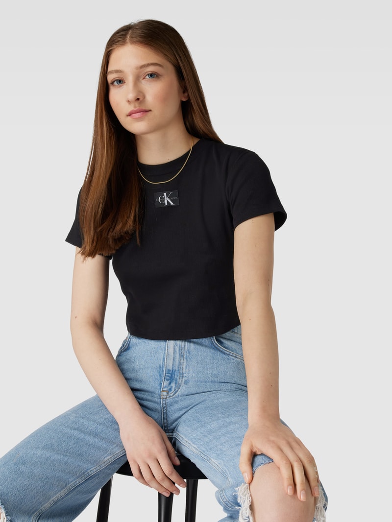 T-Shirt in Feinripp-Optik Modell 'BADGE' in black