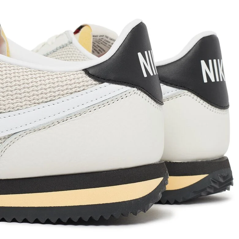 NIKE Cortez 