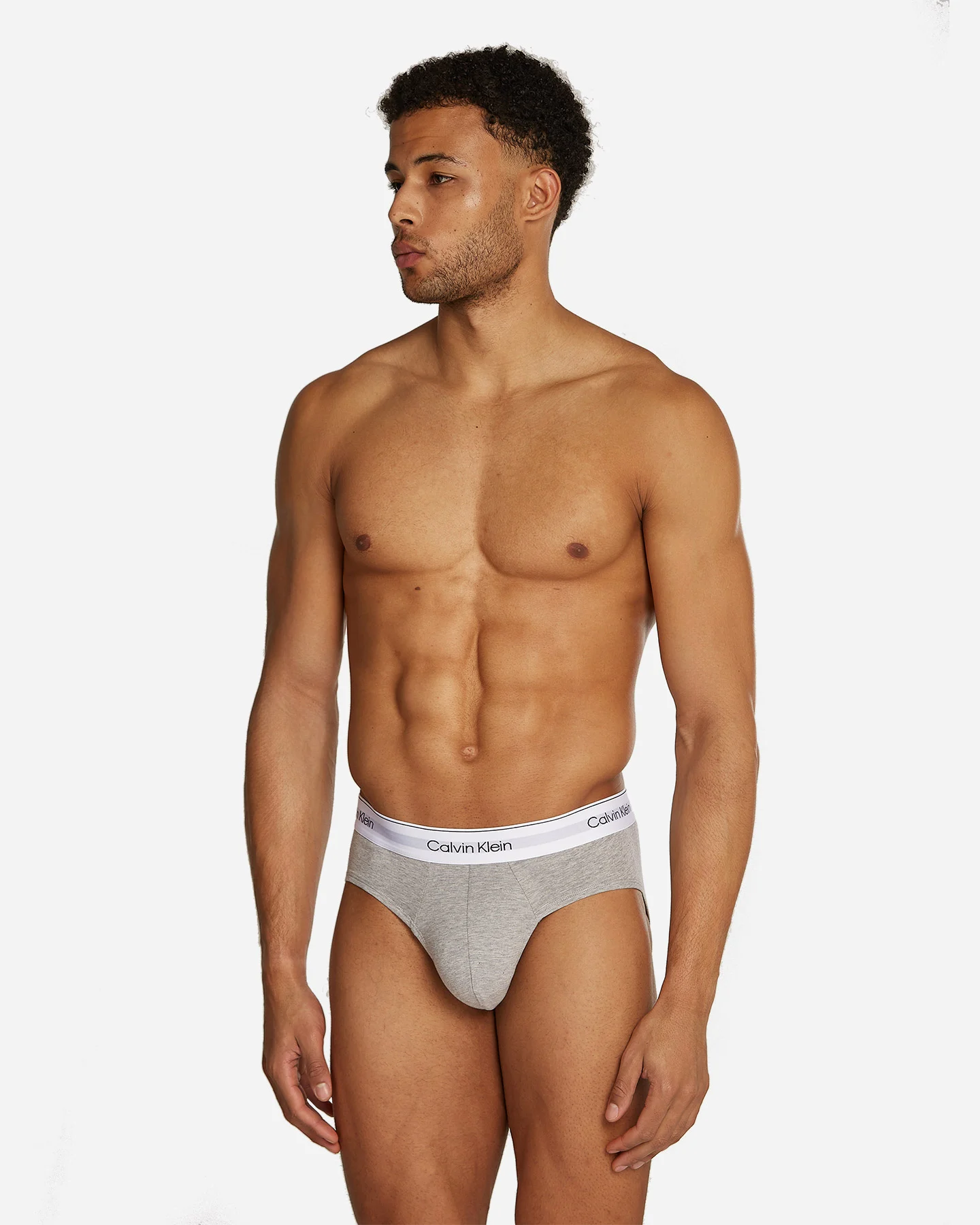 Lot de 3 slips Intimo Calvin Klein, taille M, réf. 000NB3962A-MP1