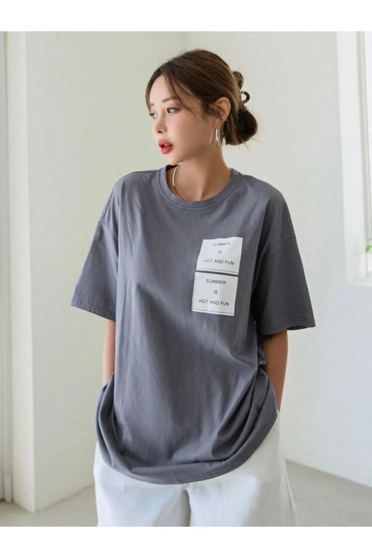 MOONBULL  Übergroßes T-Shirt mit „Hot And Fun“-Aufdruck