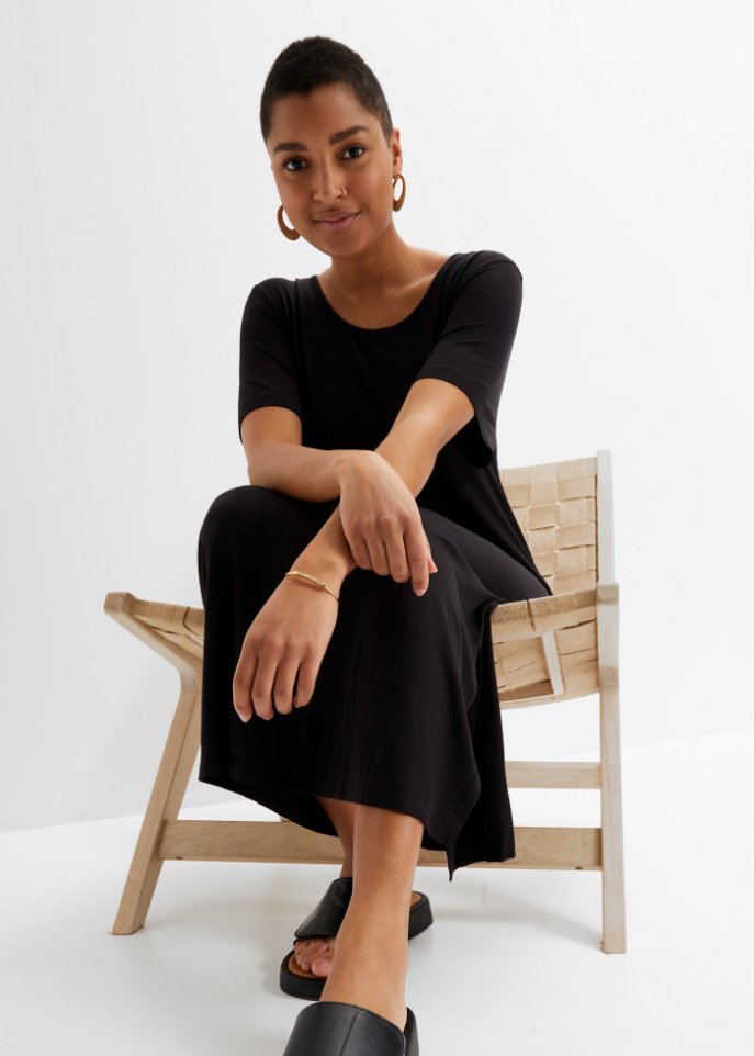 Bequem geschnittenes Shirt-Kleid mit Schlitz in Midi-Länge