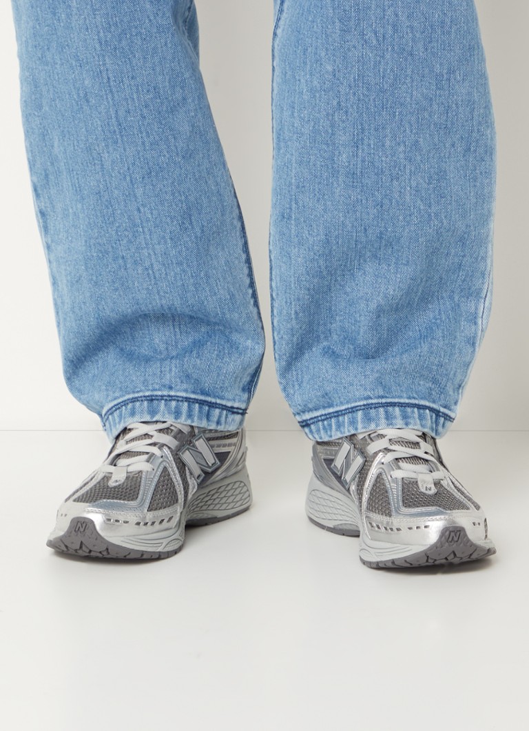 Αθλητικά παπούτσια New Balance 1906R με λεπτομέρειες από πλέγμα