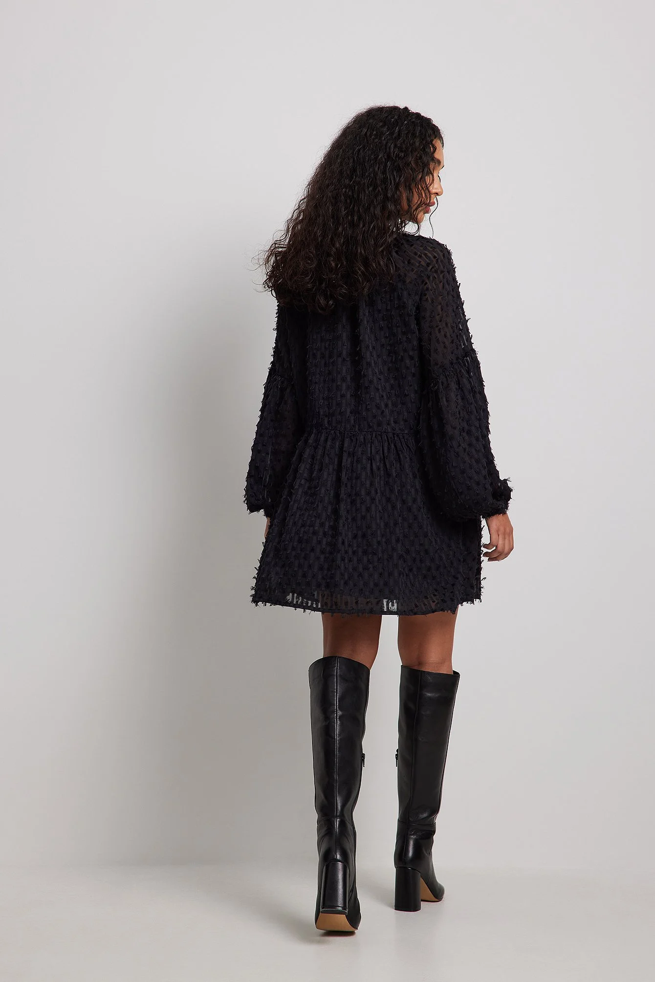 Minikleid mit flauschiger struktur