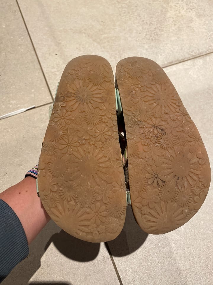 billowy Sandalen in Grün günstig kaufen 31