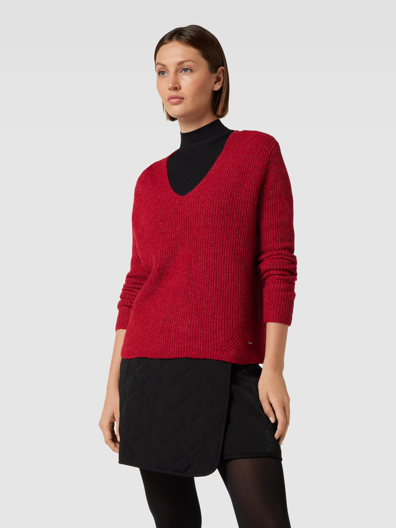 Strickpullover mit abgerundetem V-Ausschnitt Modell 'Style.Lana' in rot