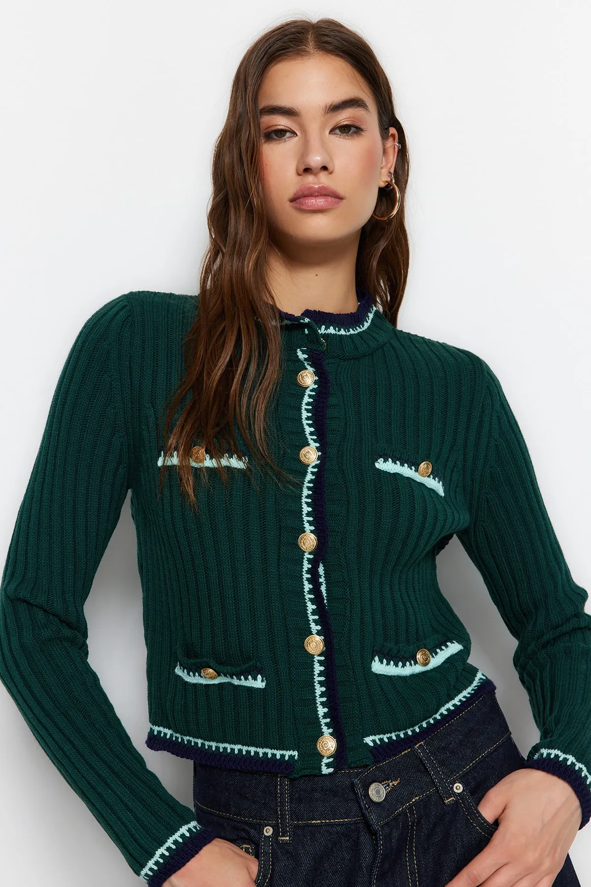 Trendyol Collection  Smaragdgrüne kurze Strickjacke TWOAW23HI00550