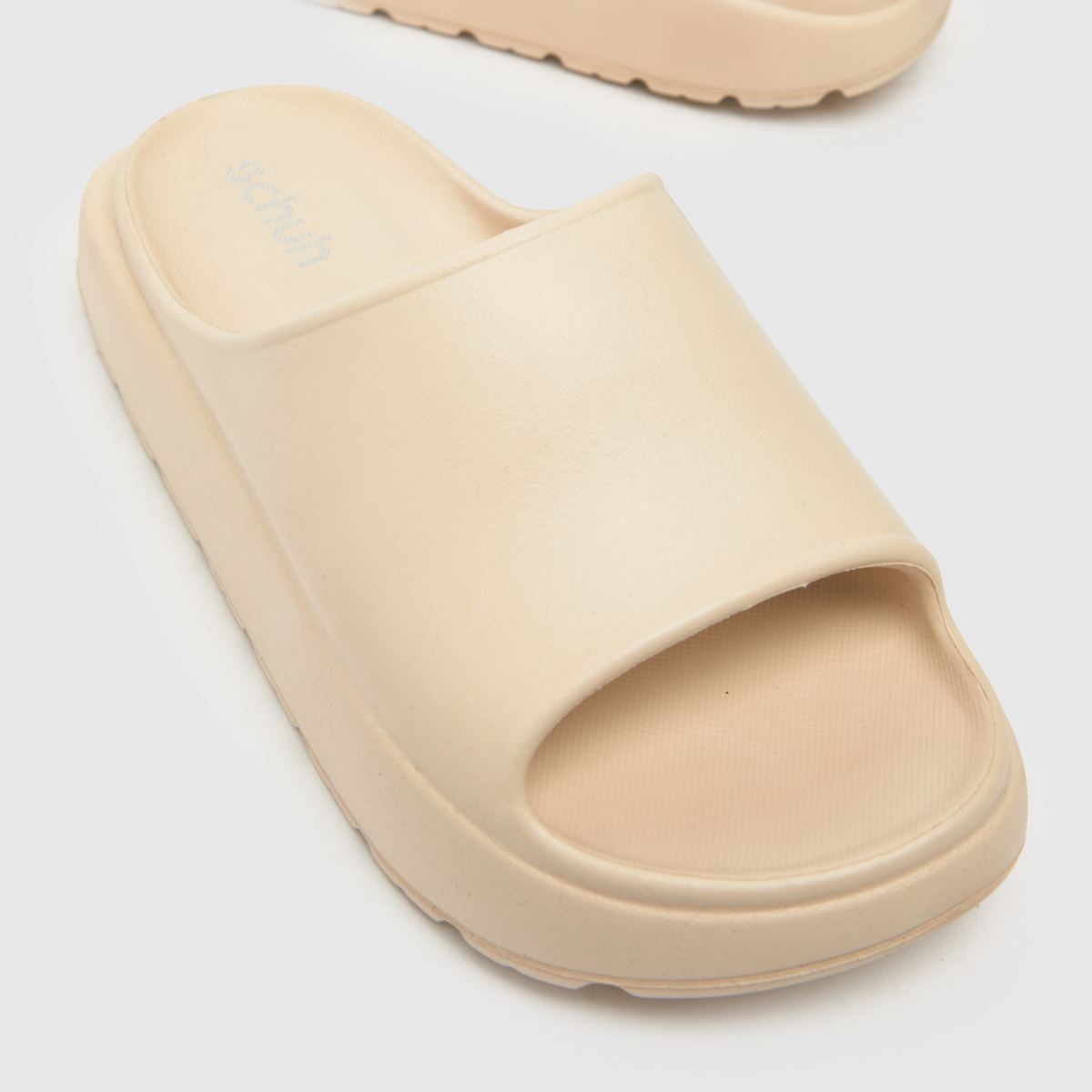 Sandali s podplatom Schuh Tatia v beli barvi