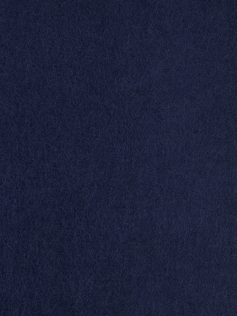 Schal mit Fransen Modell 'Solid' in dunkelblau