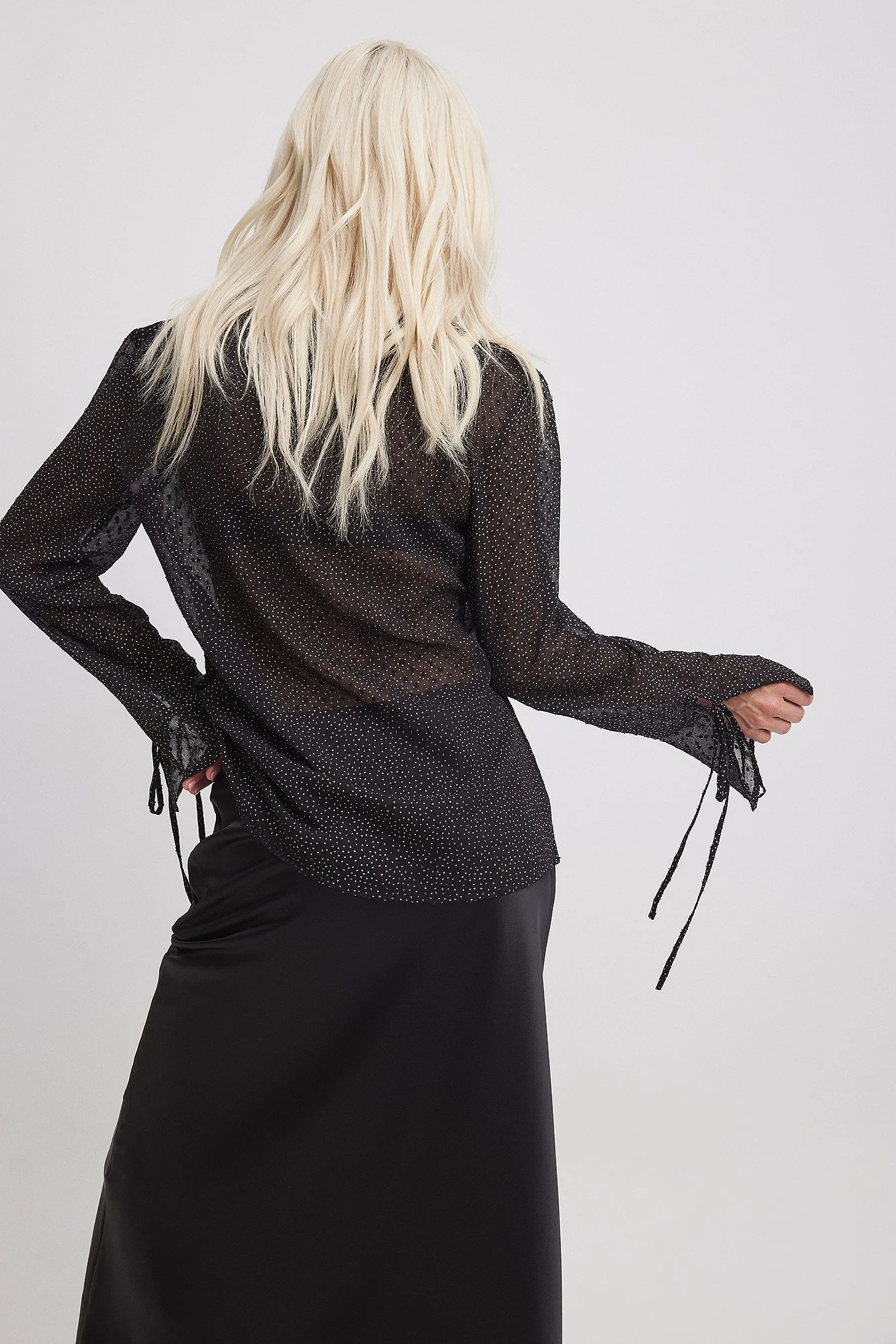 Chiffon-Bluse mit Schnürdetail