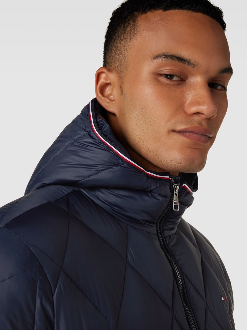 Steppjacke mit Stehkragen in marineblau