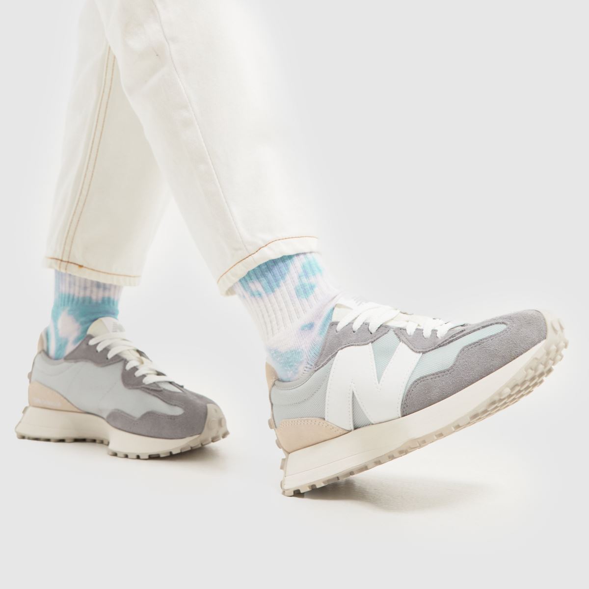 New Balance 327 sportcipő fehér és szürke színben