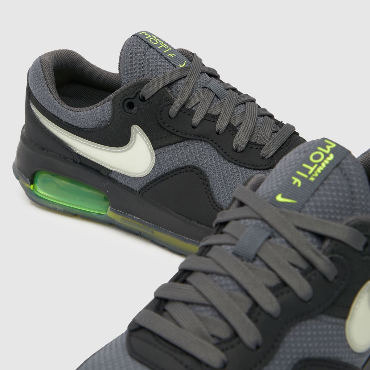 Nike fekete és szürke Air Max motívumos fiú gyerek cipők