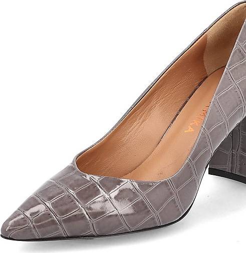 Thea Mika Pumps
