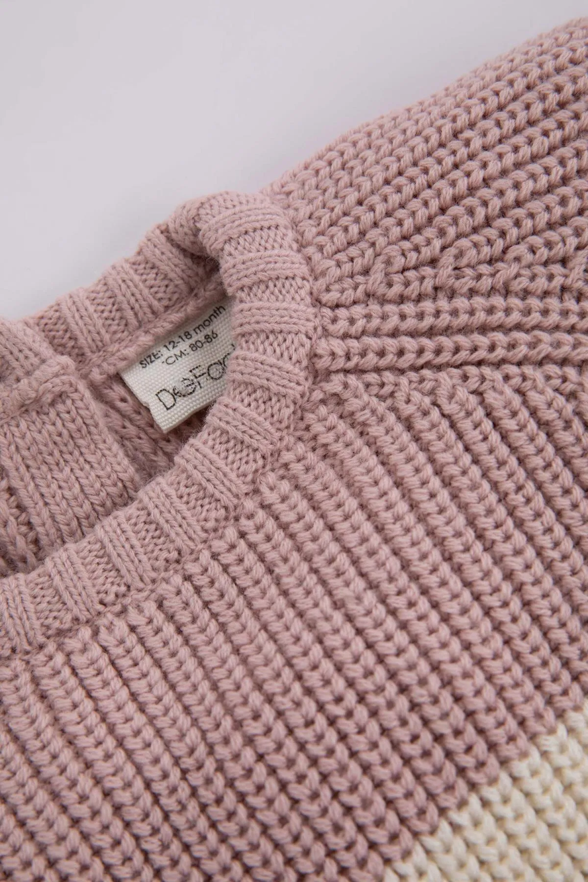 DeFacto  Baby-Pullover aus Selanik-Stoff mit Rundhalsausschnitt und Farbblockdesign für Mädchen