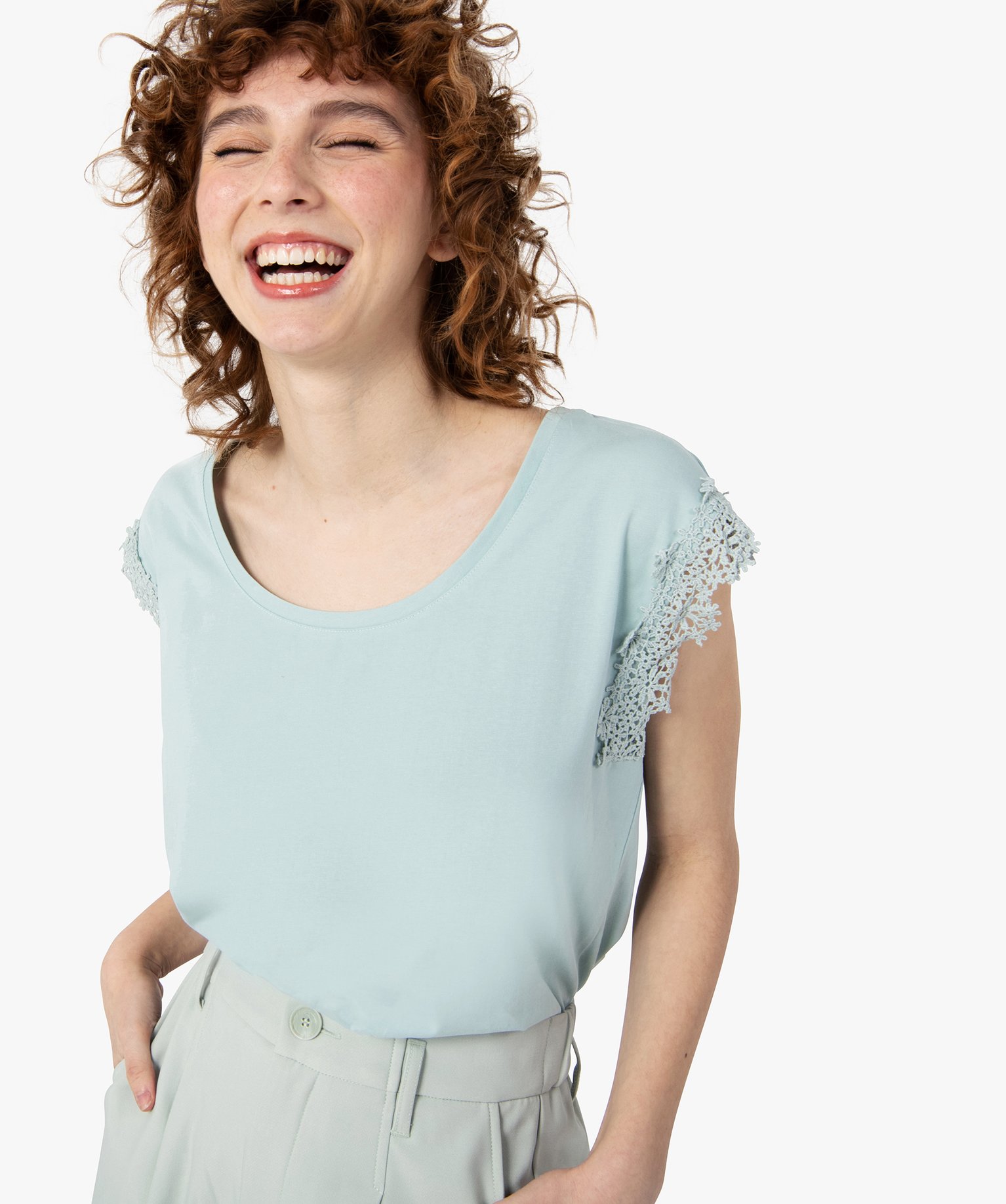 Tee-shirt femme sans manches avec emmanchures dentelle bleu | GEMO