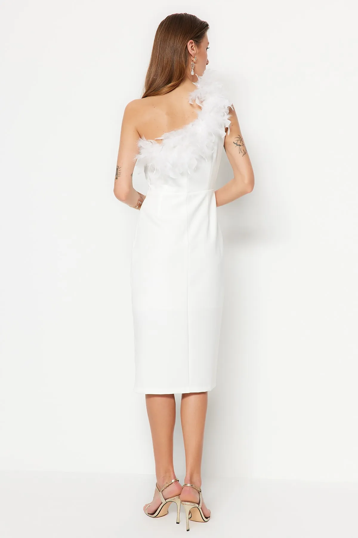 Trendyol Collection  Braut-Ecru-Kragen, detailliertes Hochzeits-/Nikah-elegantes Abendkleid TPRSS21AE0121
