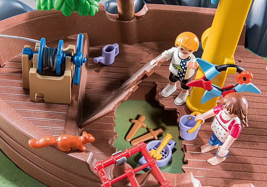 Abenteuerspielplatz mit Schiffswrack