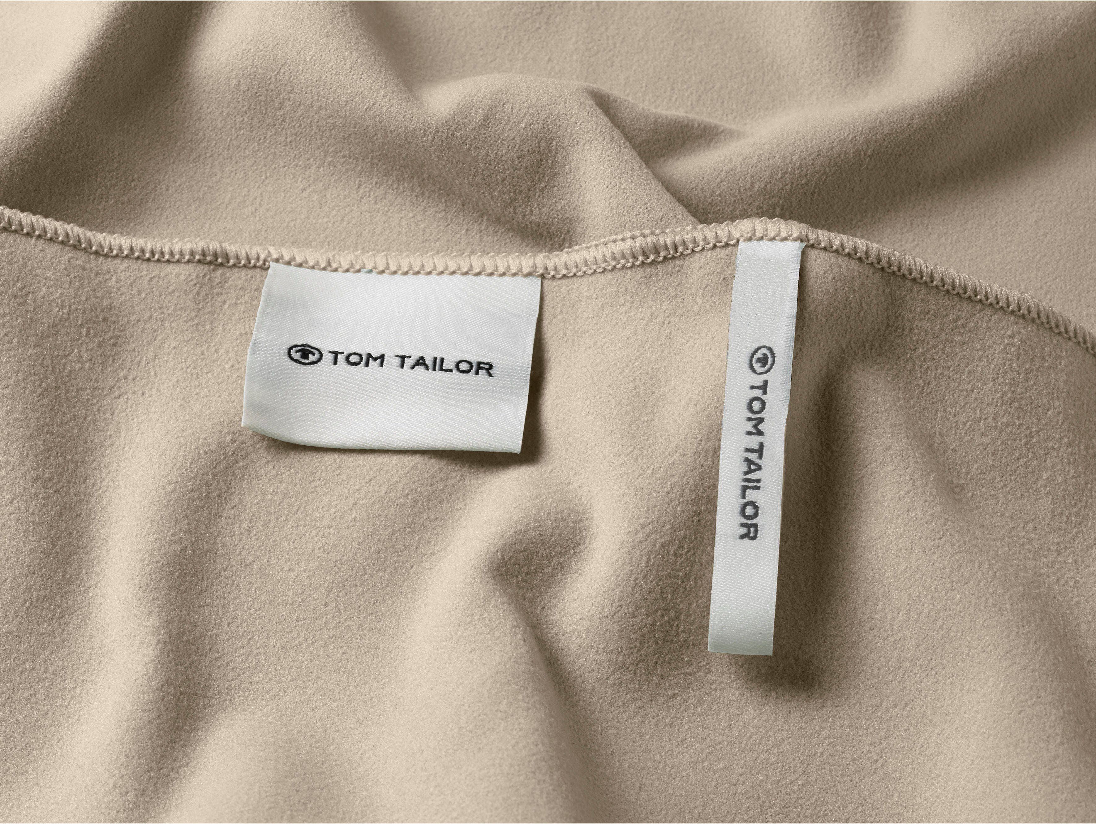 TOM TAILOR HOME Duschtuch Fitness, gewebte Ware (1-St), dünne, feinfädige, weiche Qualität, schnell trocknend, uni, mit Logo