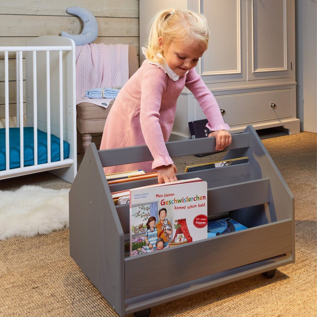 Alavya Home® Bücherregal COMET, Kinder Bücherregal I Kinderregal mit 2 Ablagen 4 Rollen 1-tlg., Aufbewahrungsregal für Bücher in Kinder-Spielzimmer aus Kieferholz