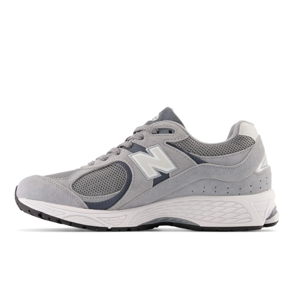 New Balance 2002R M2002RST / grau