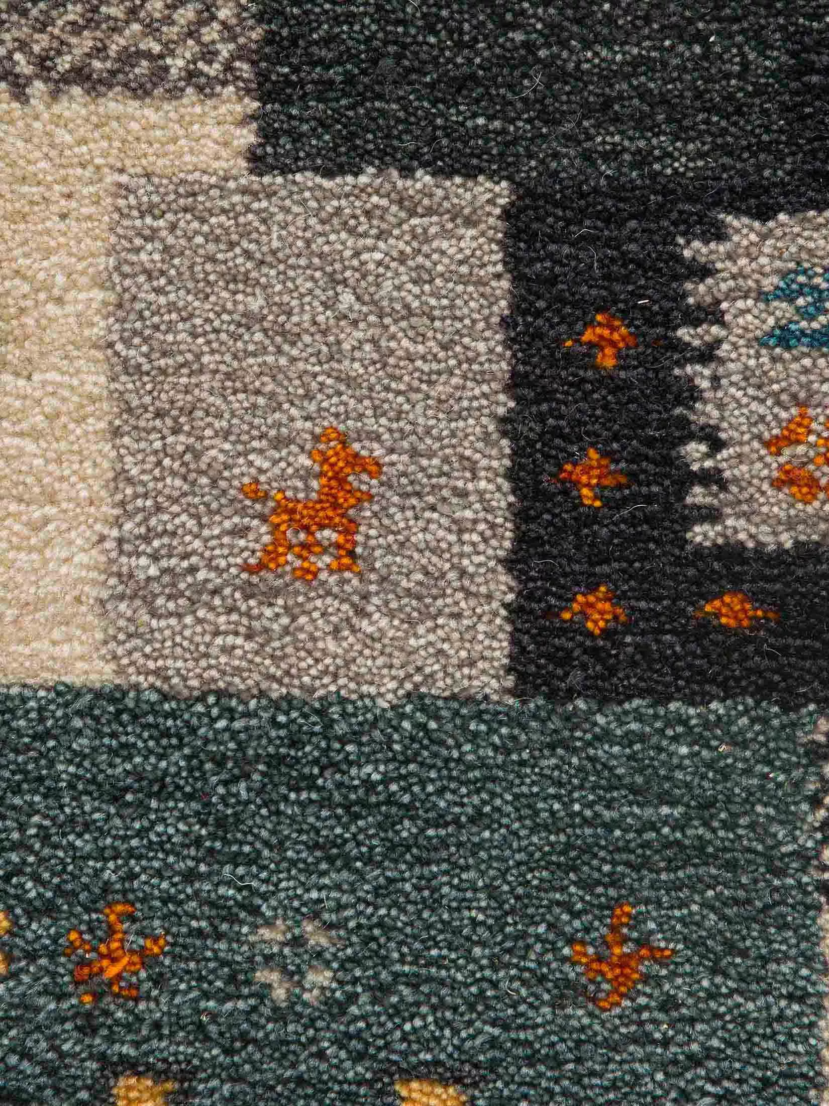 Bikapur Gabbeh-Teppich, Multired