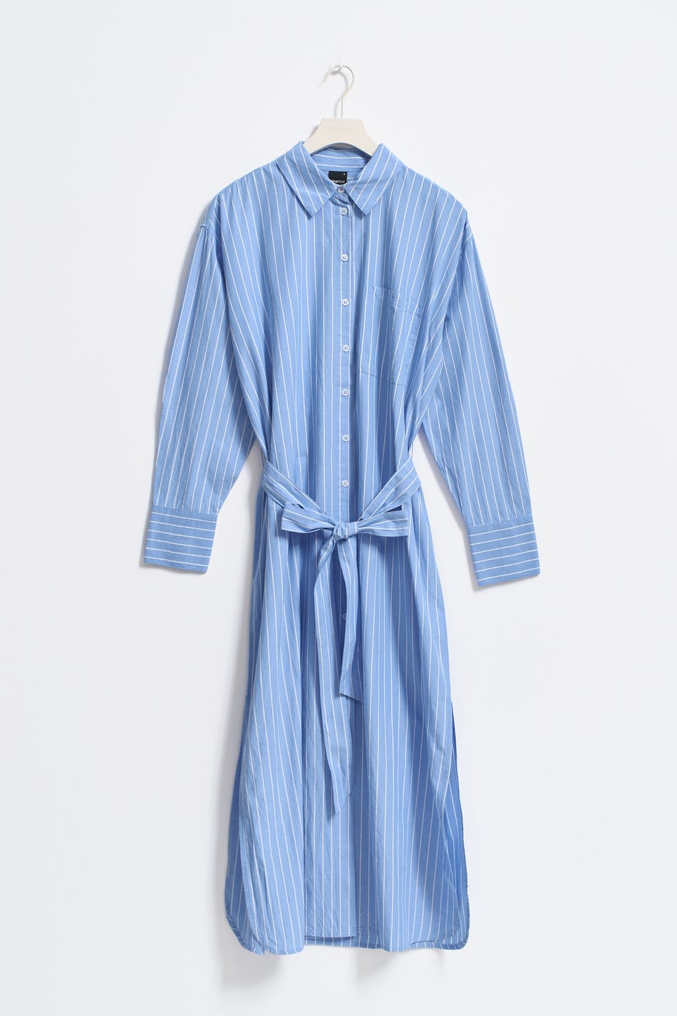 Wide slit shirt dress