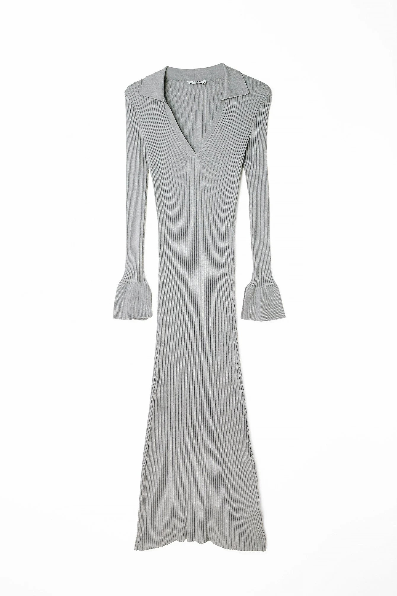 Rippenstrick-Kleid mit Trompetenärmeln