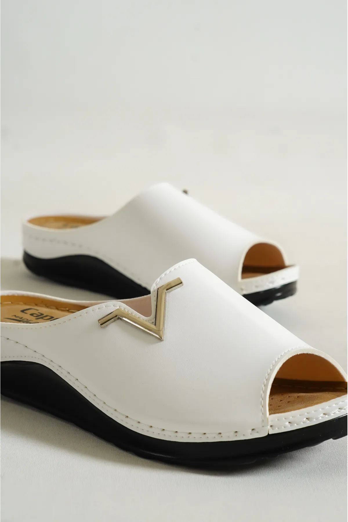 Capone Outfitters  107012 Anatomische Komfort-Hausschuhe für Damen