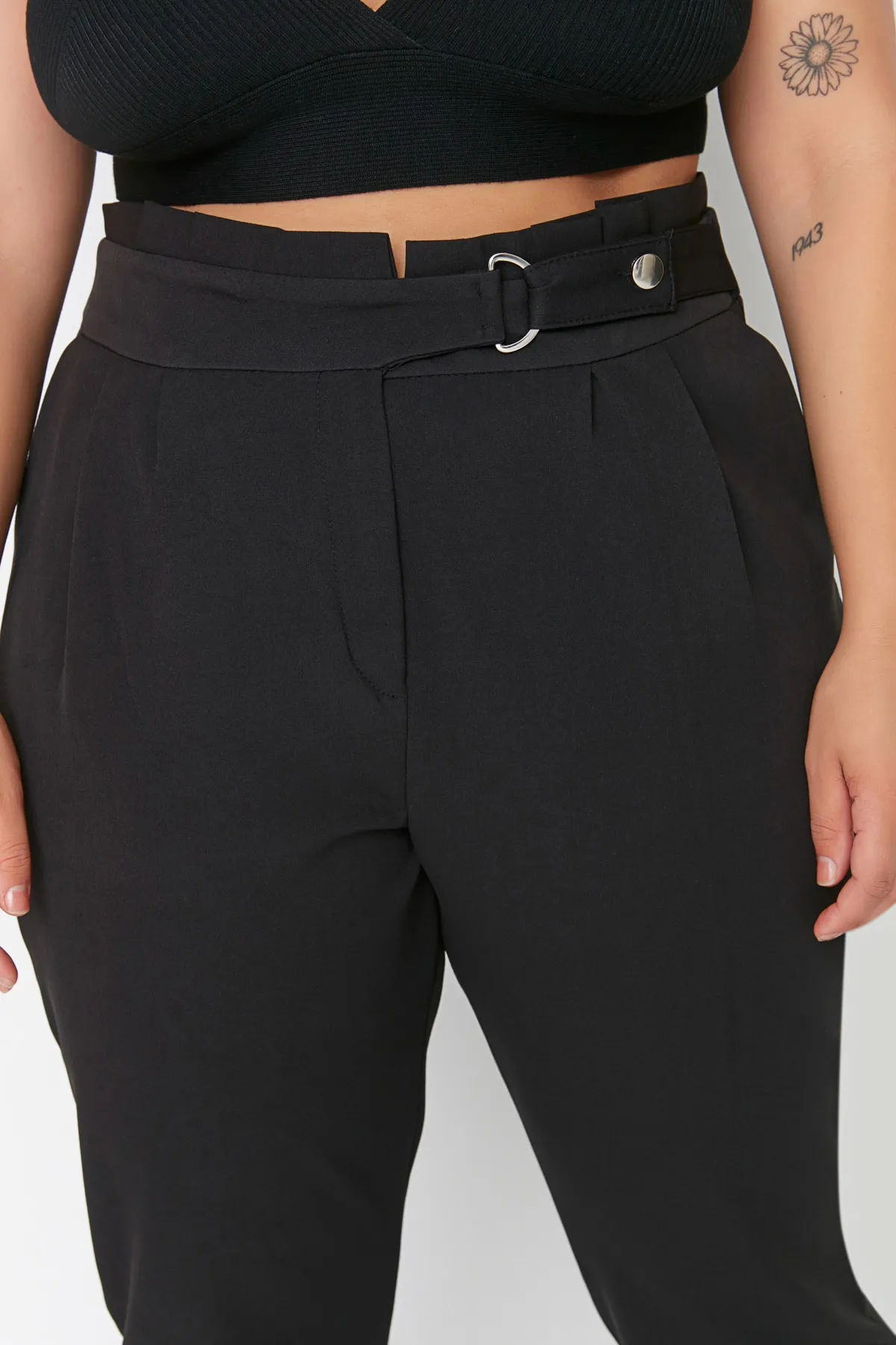 Trendyol Curve  Schwarze gewebte Hose