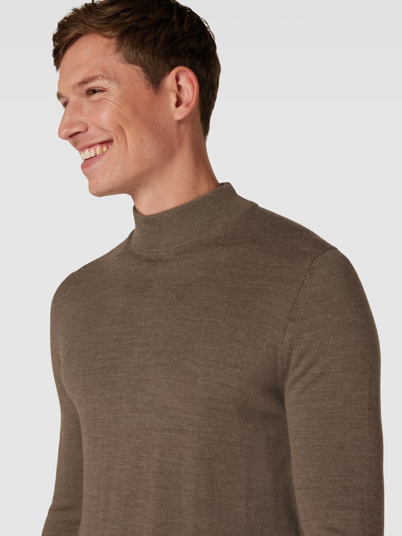 Strickpullover mit Rollkragen in taupe meliert