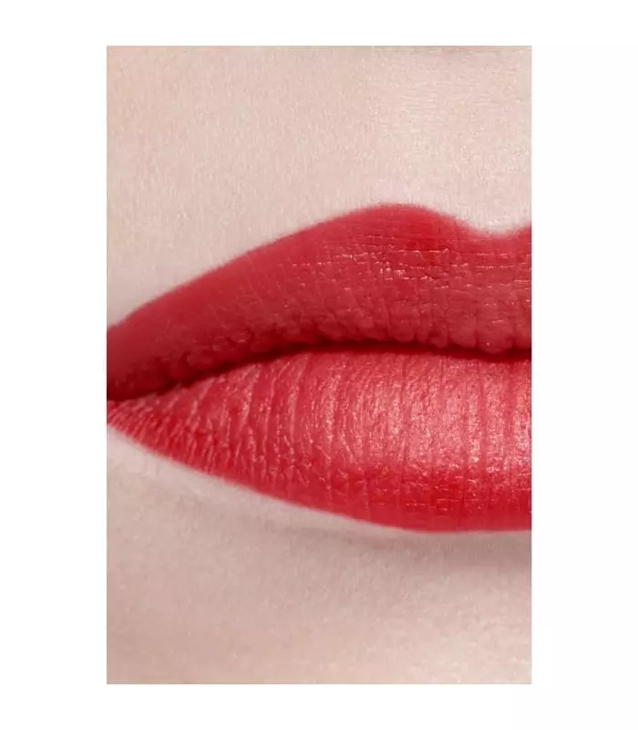 ROUGE ALLURE VELVET Le Rouge Velours Lumineux