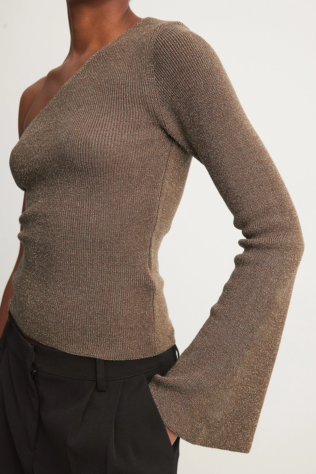 One-Shoulder-Top aus Glitzerstrick