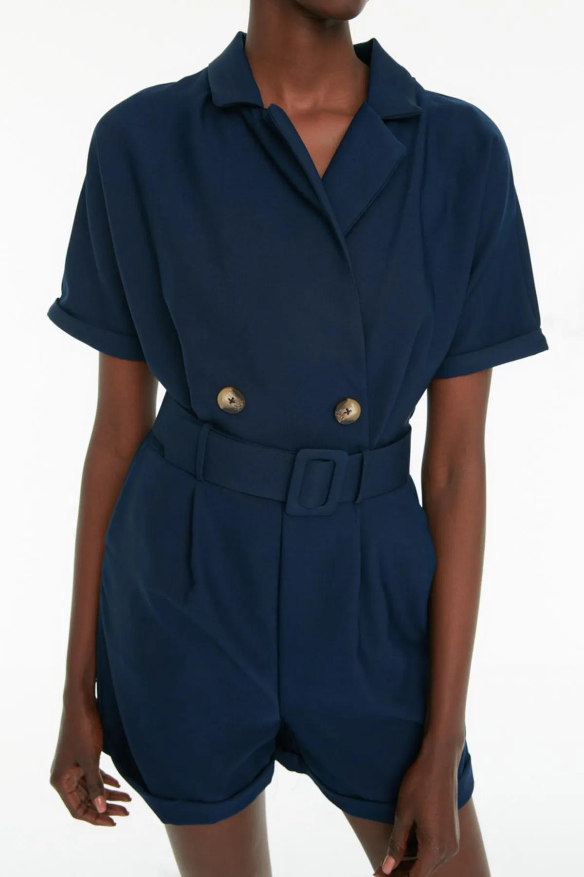 Trendyol Collection  Marineblauer Mini-Weboverall mit Gürtel und Froschkragen TWOSS19WX0112