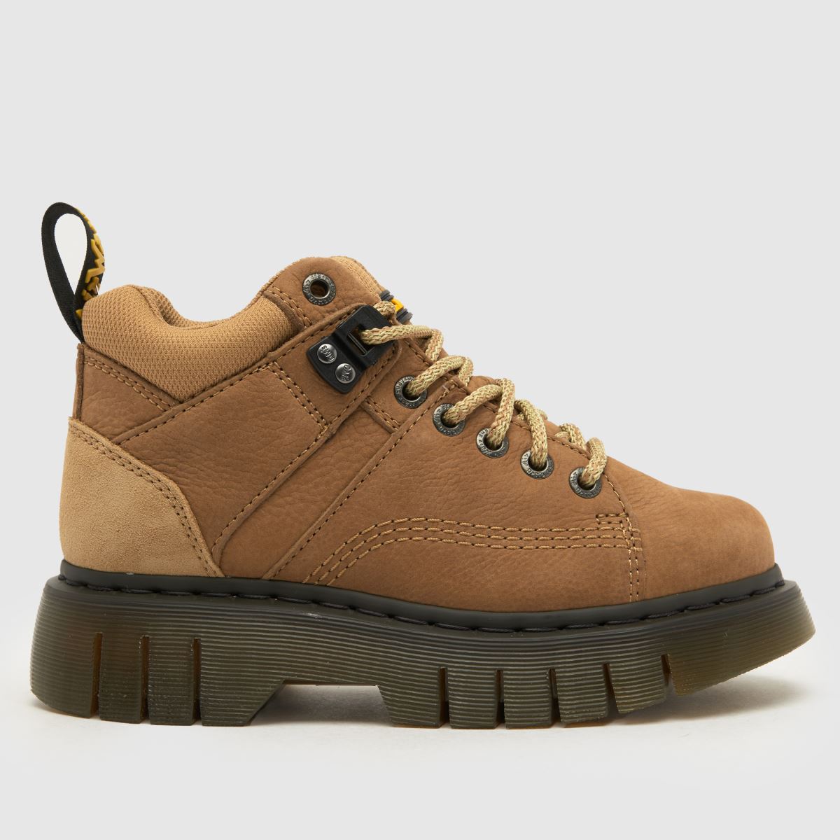 Dr. Martens Woodard túrabakancs bézs színben
