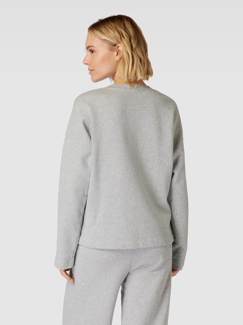Sweatshirt mit Label-Patch Modell 'KAASIA' in mittelgrau