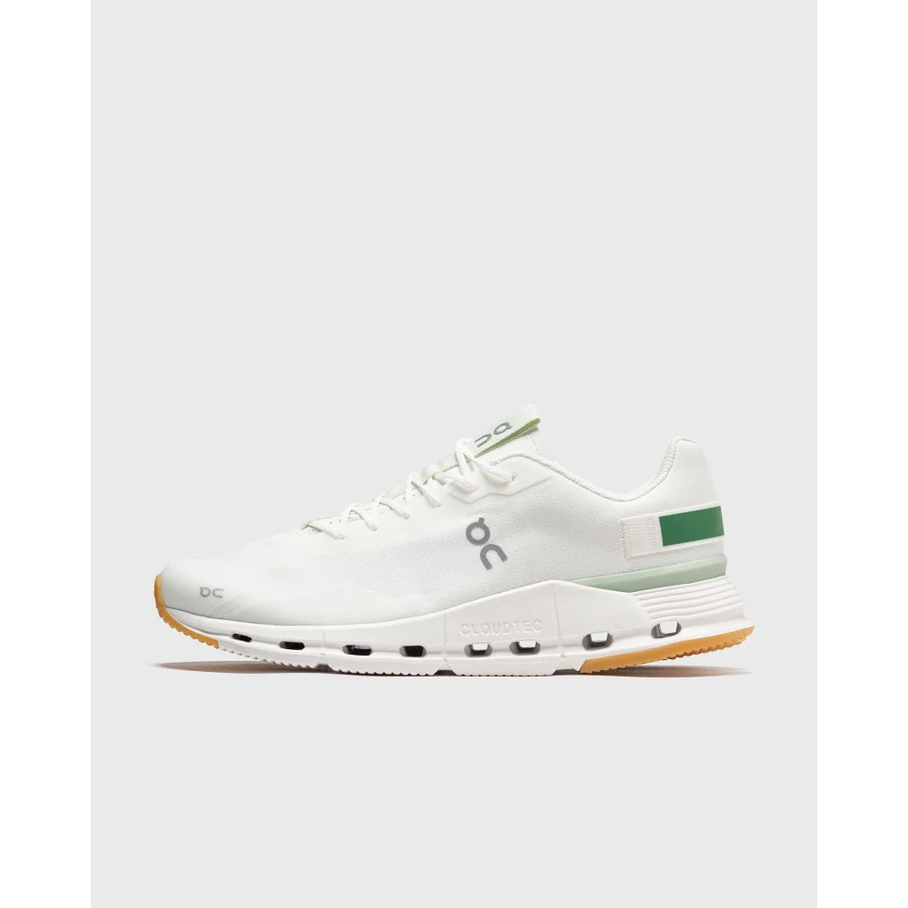 ON Cloudnova Form 26-98222 / weiss