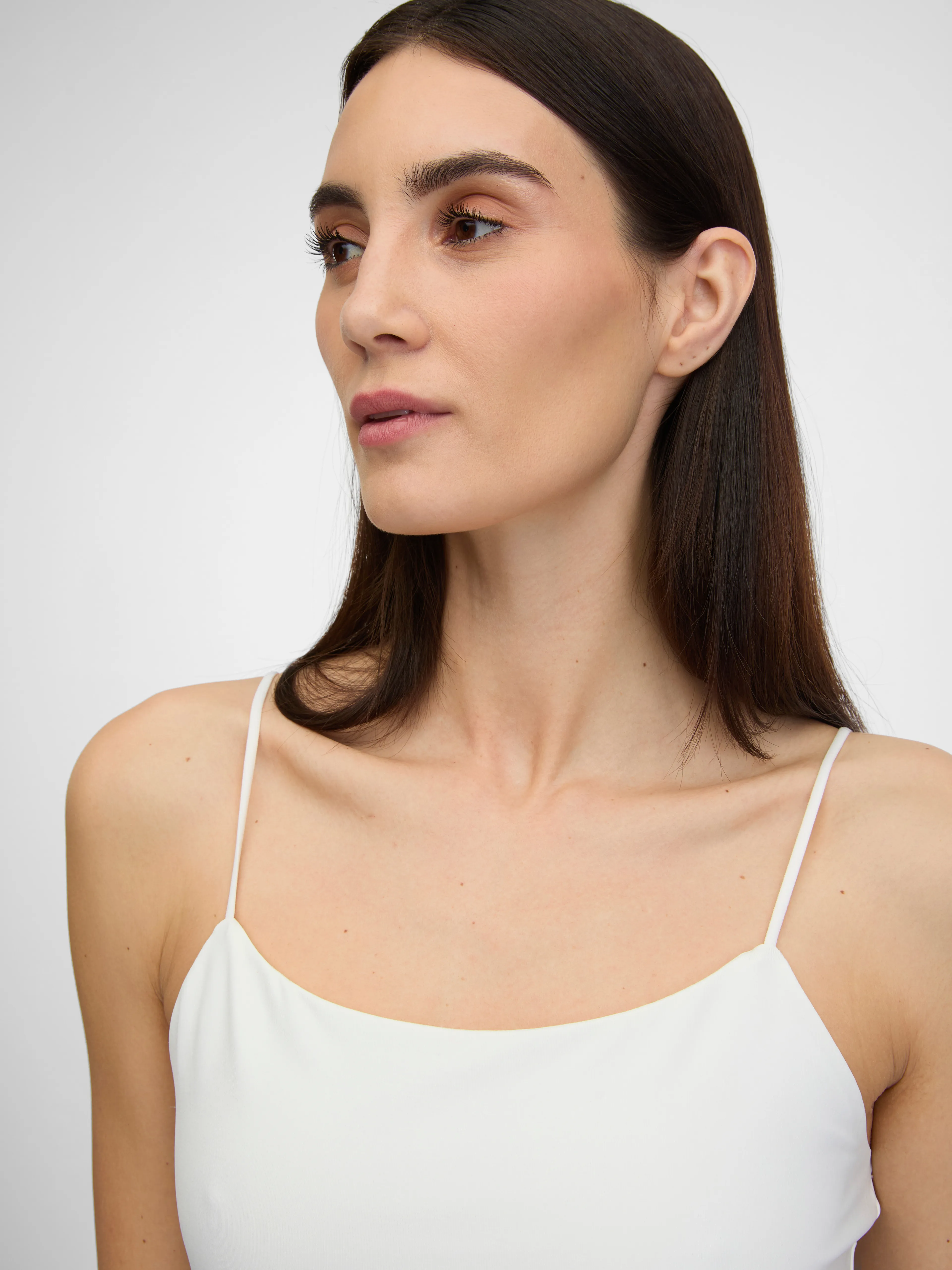 Set aus zwei Damen-Tank-Tops in Schwarz und Weiß ORSAY