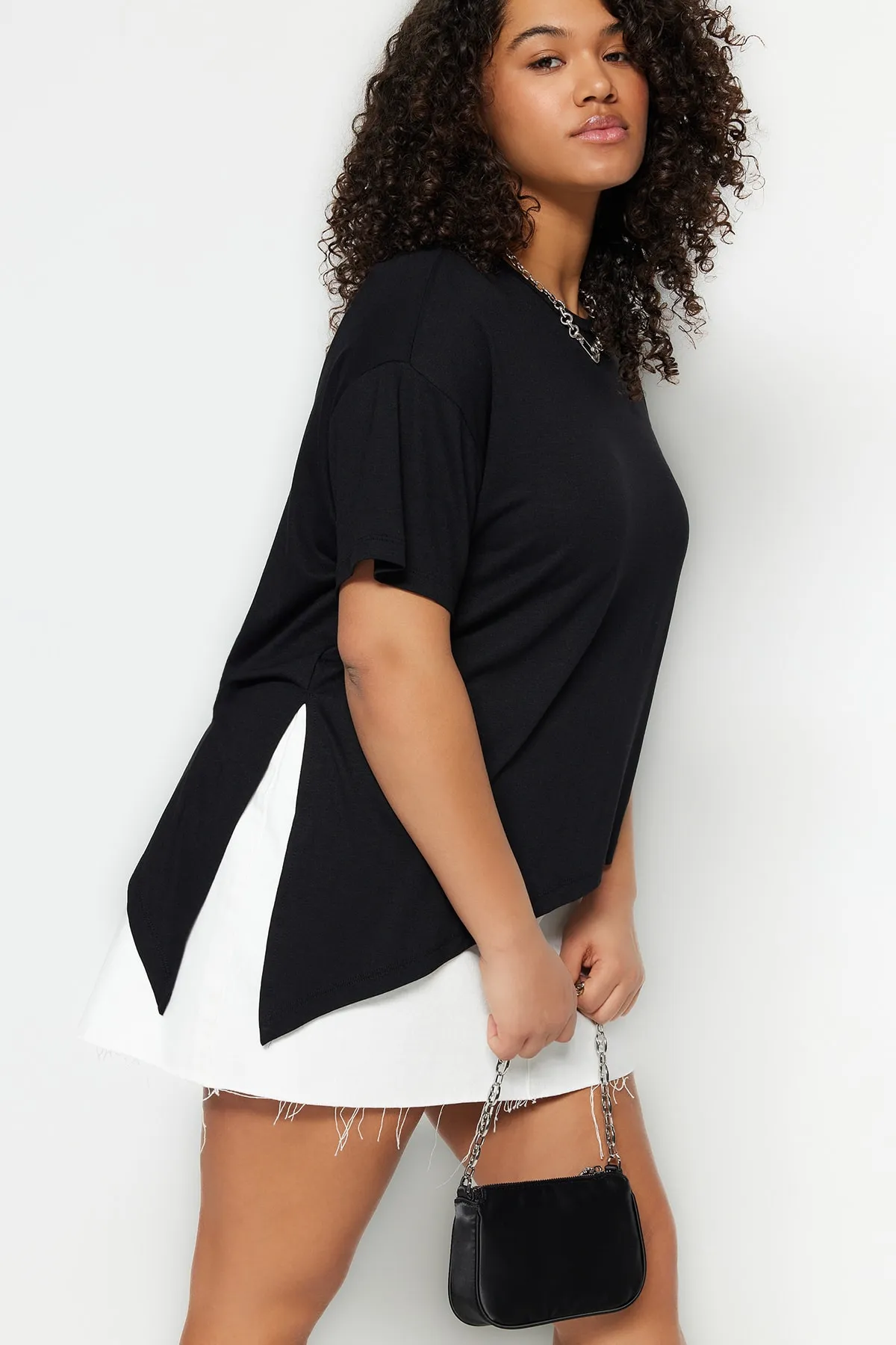 Trendyol Curve  Schwarze, detaillierte Strickbluse mit Schnürung TBSSS23AF00033