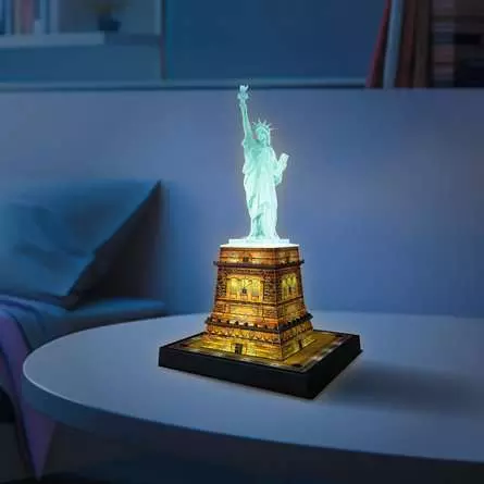 Ravensburger Freiheitsstatue bei Nacht