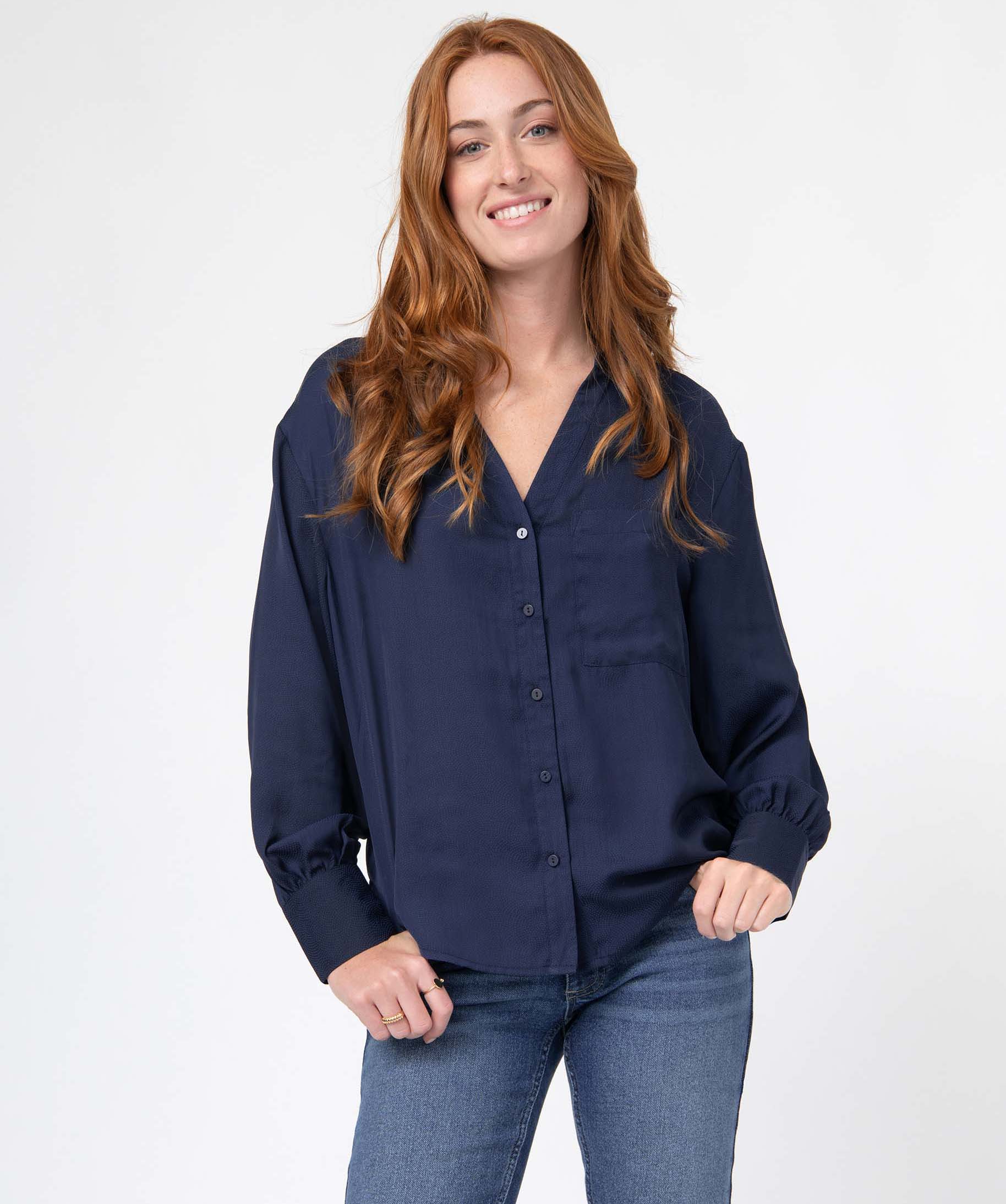 Chemise femme en maille satinée à micro-motifs bleu fonce | GEMO