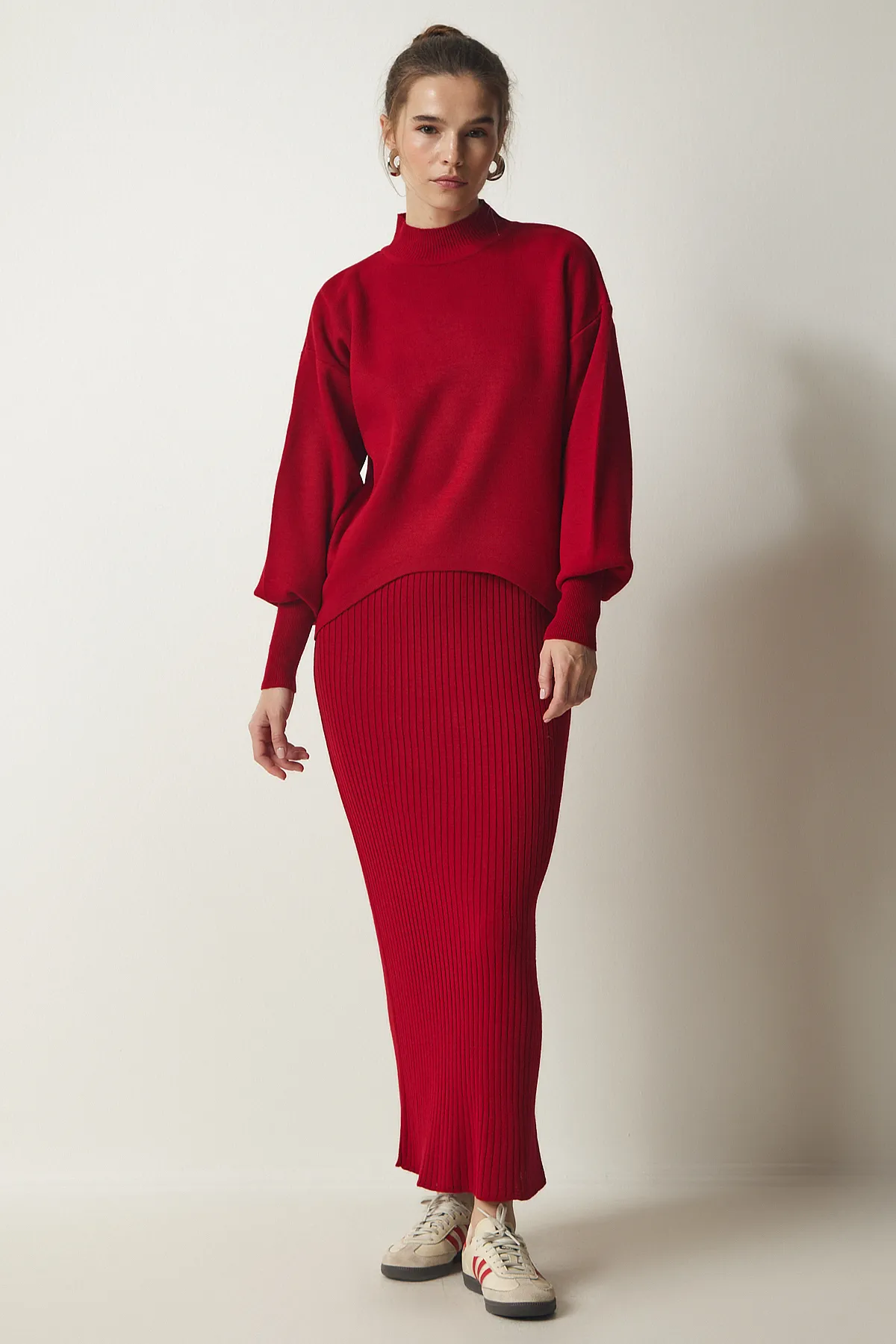 Happiness İstanbul  Rotes Sweatshirtkleid aus gerippter Strickware für Damen KG00006
