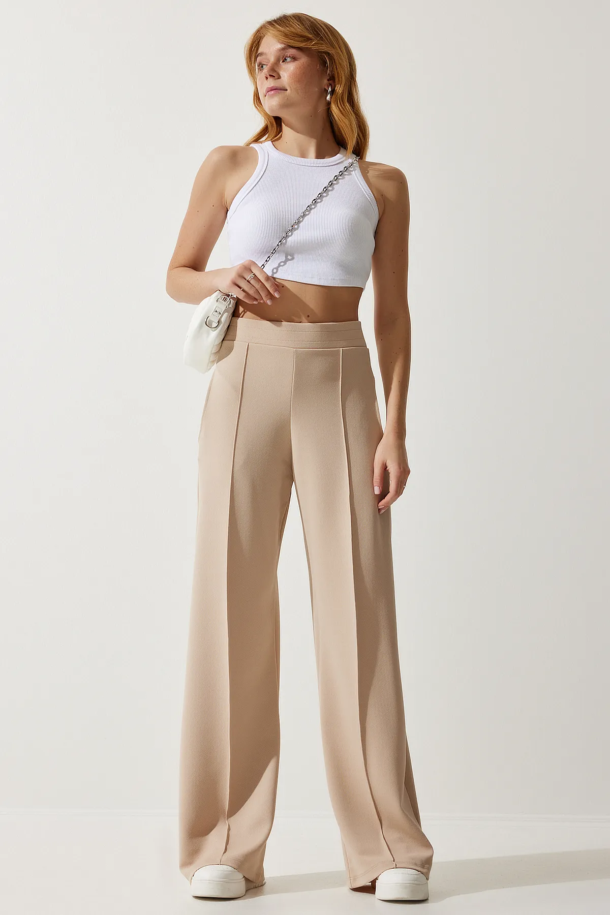Happiness İstanbul  Cremefarbene Stretch-Jogginghose für Damen BF00090