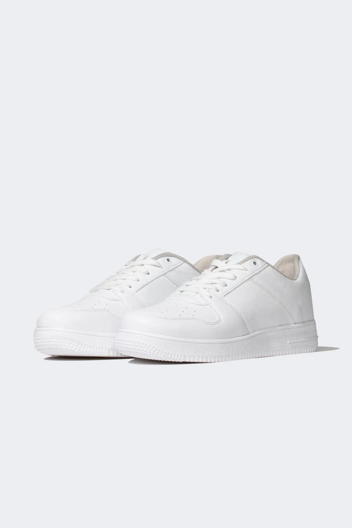 DeFacto  Damen-Sneaker aus Kunstleder zum Schnüren mit flacher Sohle C2168axns